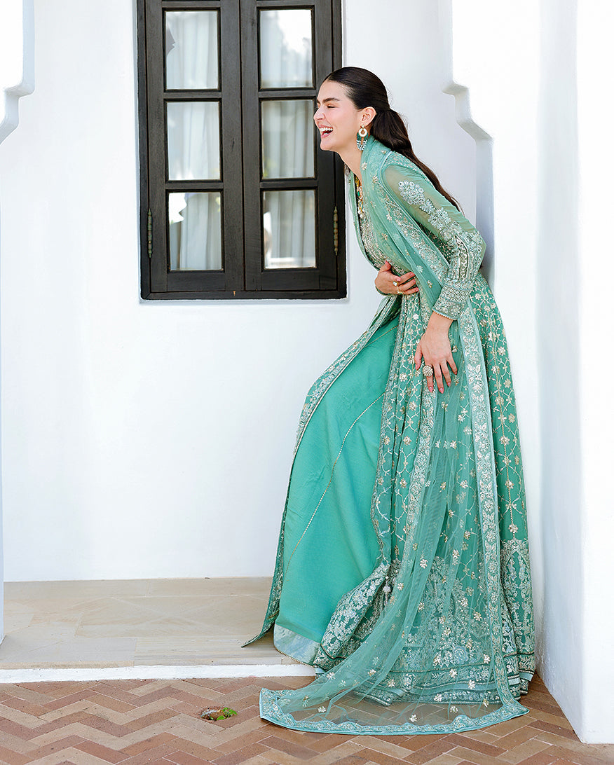 DAZZLING DIVA