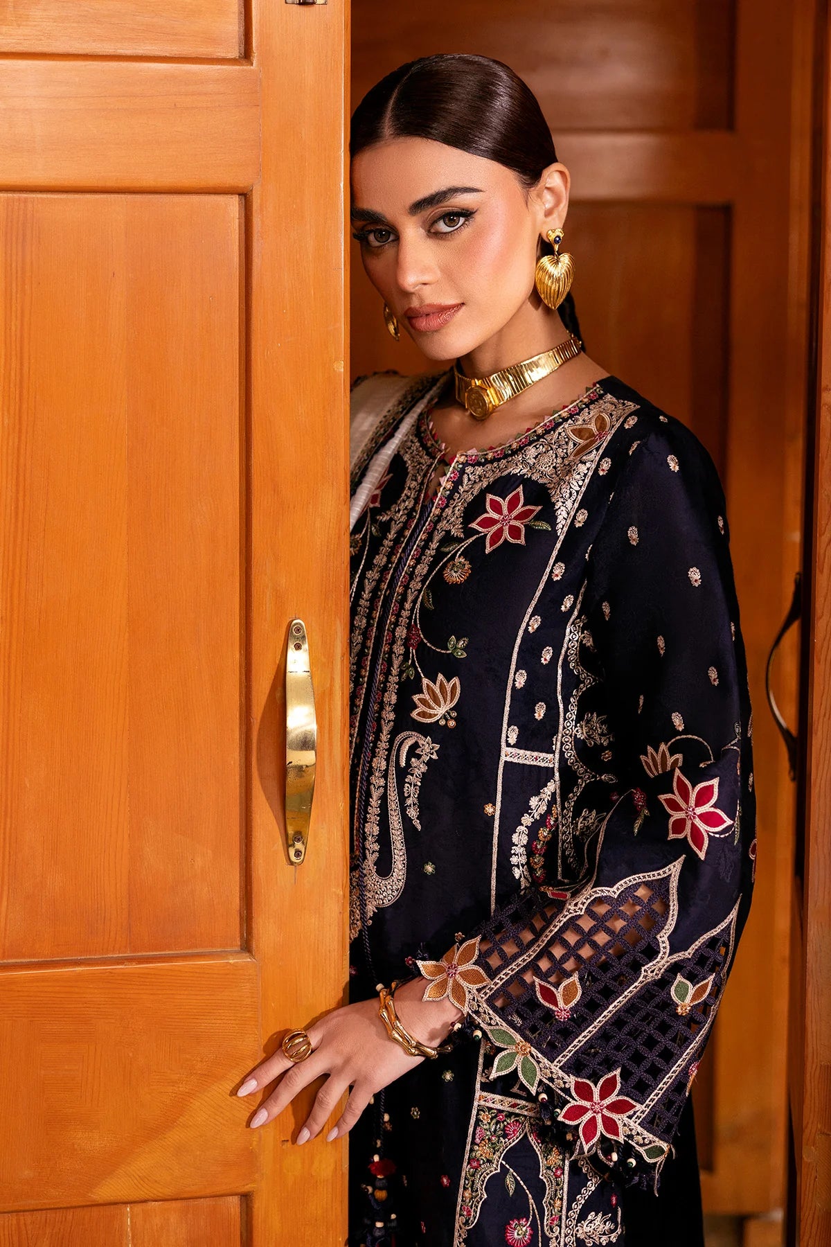 EMBROIDERED LUXURY LAWN SL26-D07
