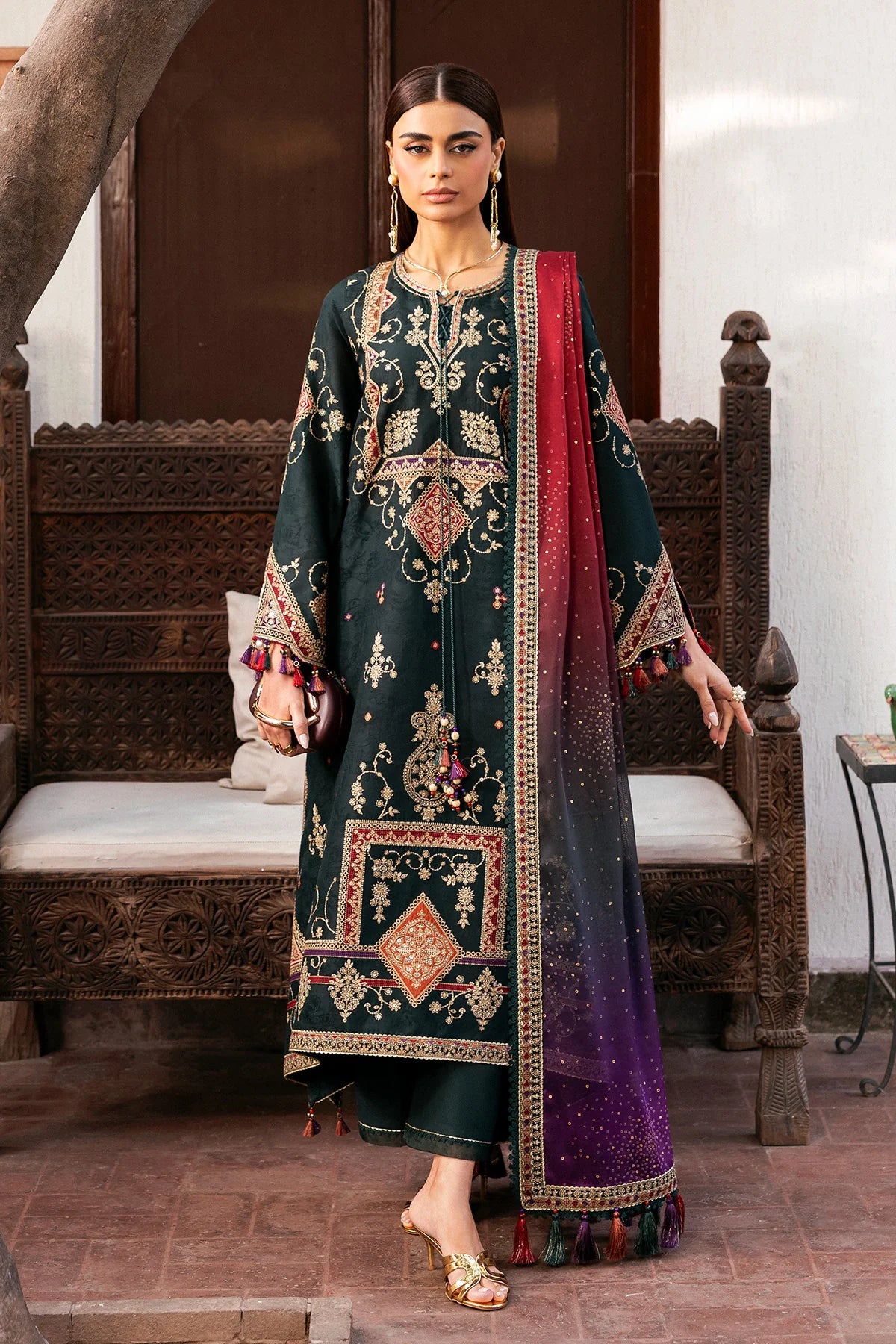 EMBROIDERED LUXURY LAWN SL26-D03