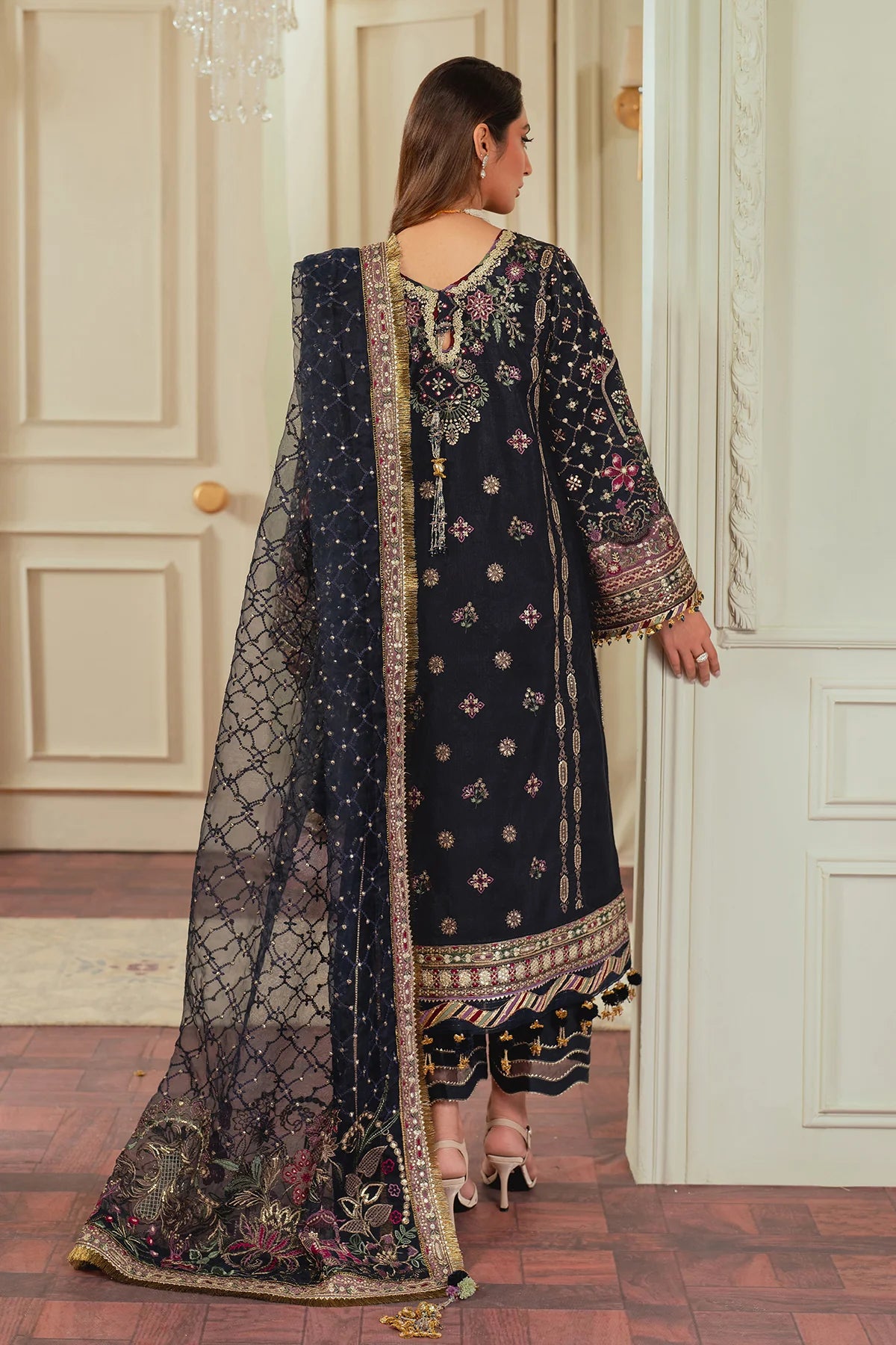 EMBROIDERED SILK CH13-07