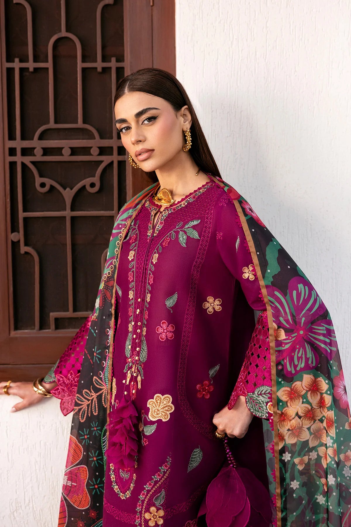 EMBROIDERED LUXURY LAWN SL26-D01
