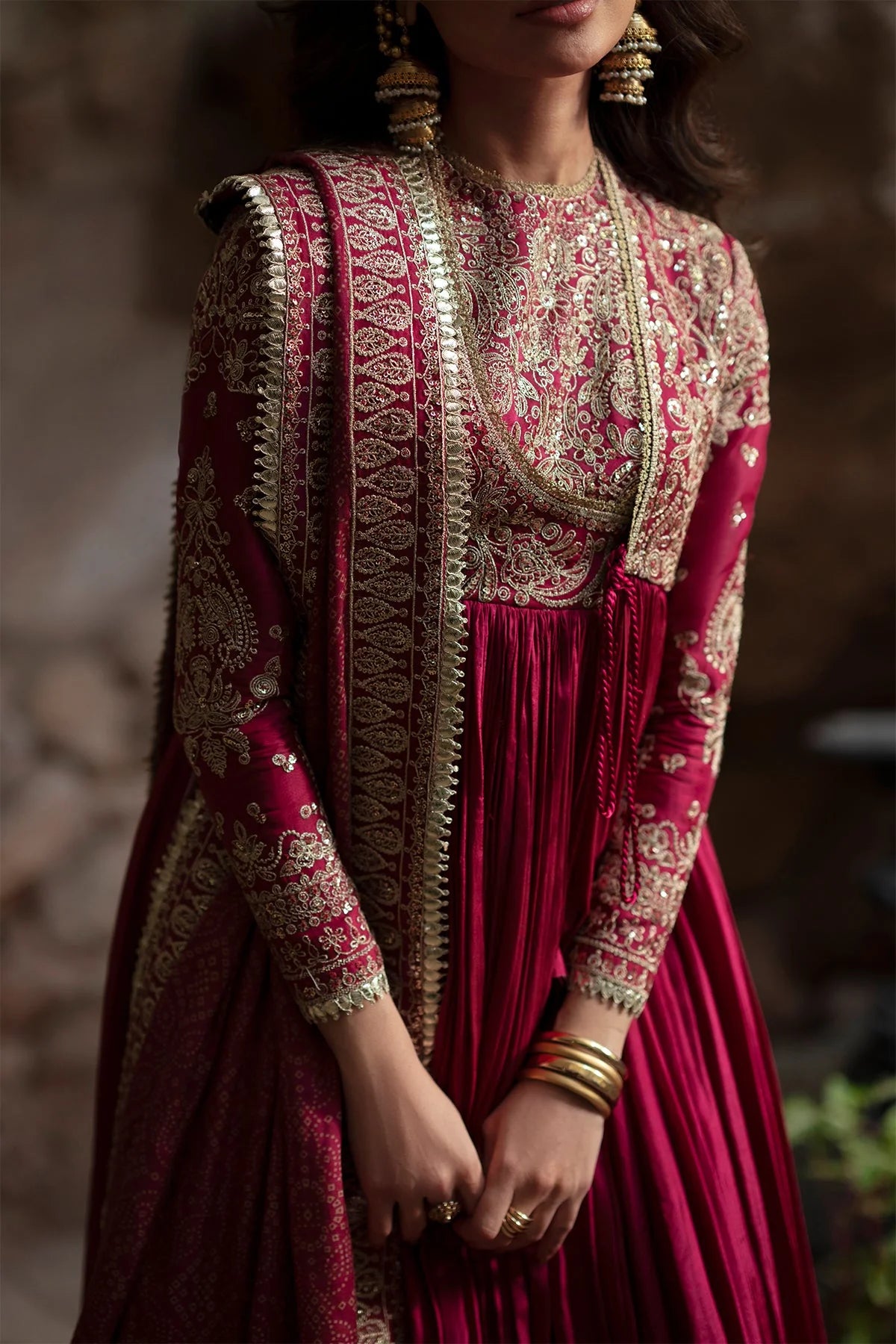 MAHNAZ